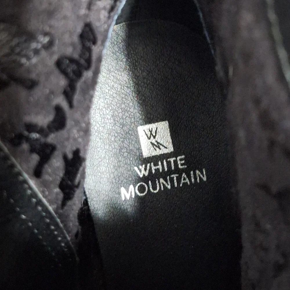 White Mountain Heeled Lace-Up Booties - Dorian Zs.9 - Picture 9 of 11